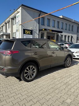 Toyota RAV4, 2018, 2.5l 114kW, benzín - hybrid, automat, 4x4 - 3