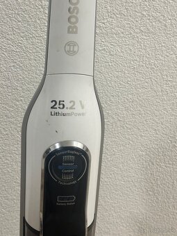Bosch Athhlet 25,2V tyčový vysávač - 3