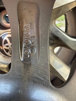 Toyota Yaris orig - 3