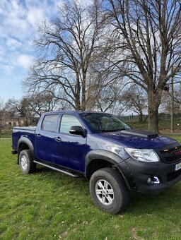 Toyota Hilux - 3