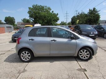 Toyota Yaris 1.3 VVT-I Terra Cool - 3