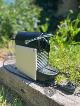 Kávovar Nespresso DeLonghi Pixie - 3