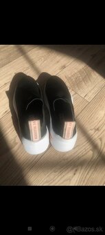 Steve Madden 41 - 3