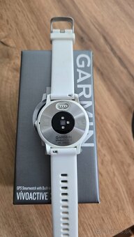 Garmin Vivoactive 3 white - 3