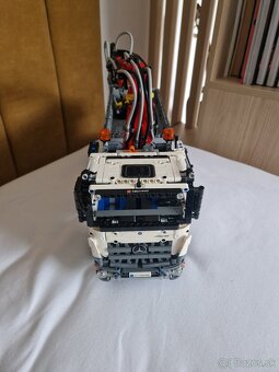 LEGO Technic 42043 Mercedes-Benz Arocs 3245 - 3
