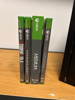 Xbox Series X + príslušenstvo a 4 hry - 3