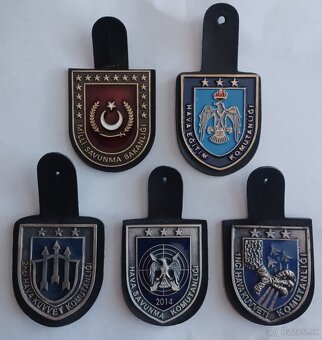 Vojenské  odznaky mix - 3