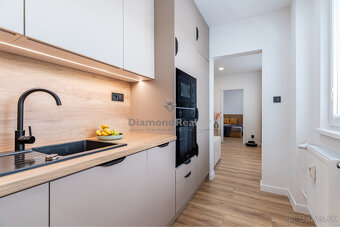 PREDANÝ - Na predaj pekný 3-izbový byt po rekonštrukcii na u - 3