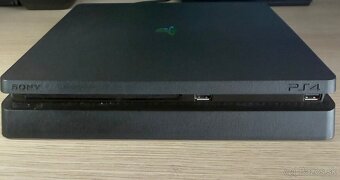 PlayStation 4 Slim - 3
