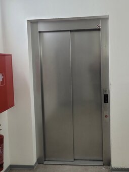 Predám 2-izbový byt v bytovom dome Cross - 3