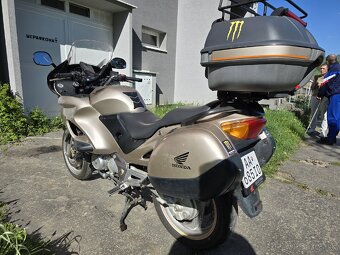 Honda NT650V Deaville - 3
