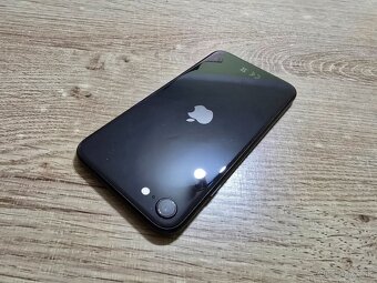 Iphone se 2020 64gb plnefunkcne s nabijacim kablom ma len be - 3
