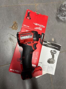 MILWAUKEE M18 FUEL™ 1/4” Hex aku rázový uťahovák 4.GEN - 3