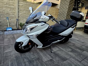 Predám maxi skuter Sym Joymax 125 GTS ABS - 3