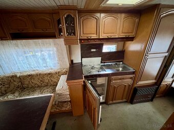 Karavan obytný prives Hobby de Lux - 3