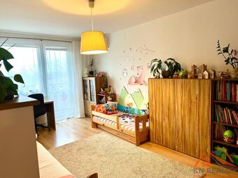 Na predaj krásny zrekonštruovaný 3 izb.byt s dvoma balkónmi  - 3