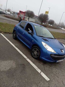 Peugeot 206+ 1.1 44kw - 3