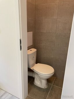 Kancelárske/administratívne priestory na prenájom - 3