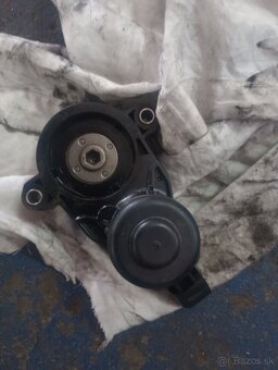 Motor rucnej brzdy Mazda CX5 - 3