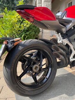 Mv Agusta Brutale 800 - 3