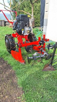 Predám kultivátor Briggs Stratton - 3
