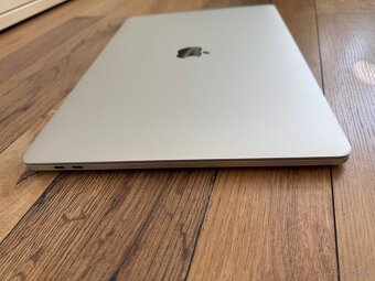 Apple Macbook Pro 15" TB (2016) a1707 - i7, 16gb, 512gb - 3