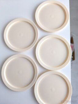 ná4 tácky, malé tanieriku Tupperware+ 1 zdarma - 3