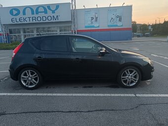 Rezervovane-Hyundai I30 1.6 crdi 85kw - 3