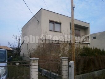 Rodinný dom v centre mesta Hurbanovo na predaj  - 3