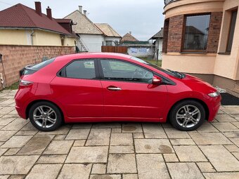 Honda Civic 1.4i, VTEC, benzin, rok 2011 - 3
