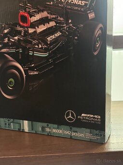 lego technic formula 1 mercedes - 3