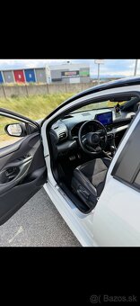 Toyota Yaris 2024 GR packet Hybrid HEV. - 3