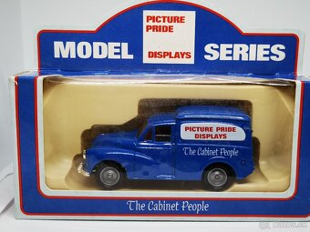 Predám kovový zberateľský model Morris Minor Van, Lledo - 3