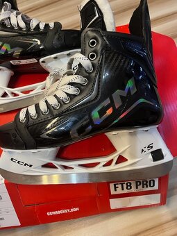 🔥 Hokejové korčule CCM JETSPEED FT8 PRO – CUSTOM 🔥 - 3