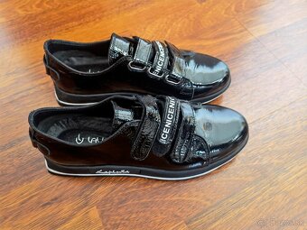 dámske lakované topánky - 3