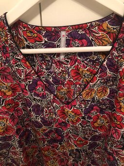 Dámska blúzka s kvetmi - 3