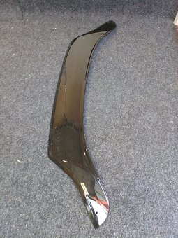 Deflektor prednej kapoty - 3