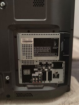 Televízor Panasonic uhl.105cm - 3