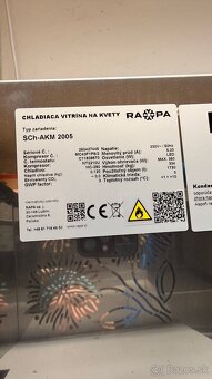 Chladiaca vitrina na kvety - 3