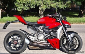DUCATI STREETFIGHTER V2 - 3