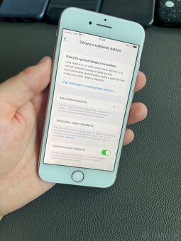 Iphone 8 (64GB) ROSE GOLD - 3