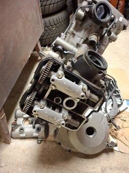 Suzuki sv 1000 motor - 3