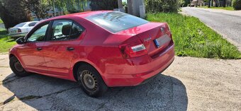Škoda OctaviaIII 1.6 TDI Active Hatchback - 3