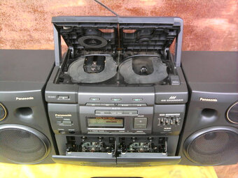 Retro prenosný PANASONIC s mechanikou na 3CD - 3