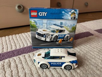 LEGO CITY 60239 - 3