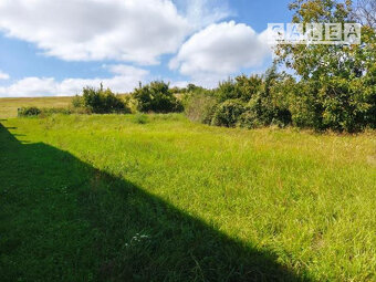 Stavebný pozemok v meste Vrbové o výmere 700m2. - 3