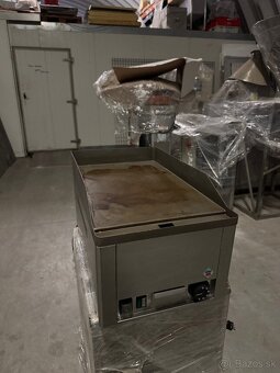 RMA Gastro FTH-30 E – Elektrická grilovacia platňa (hladká) - 3