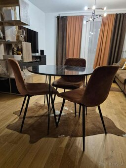 Jedálensky stôl - 3