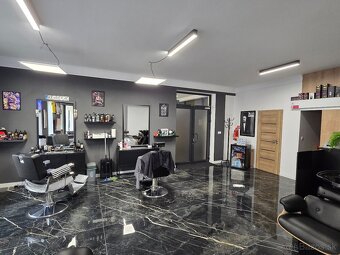 Prenájom kresla pre Barbera/Kaderníčku - 3