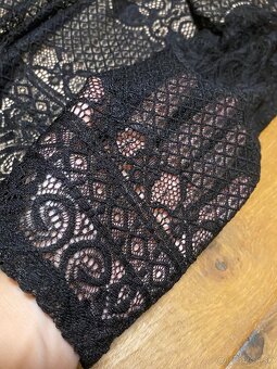 B. Darlin - čierne čipkované šaty - 3